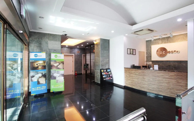 Noblesse Hotel