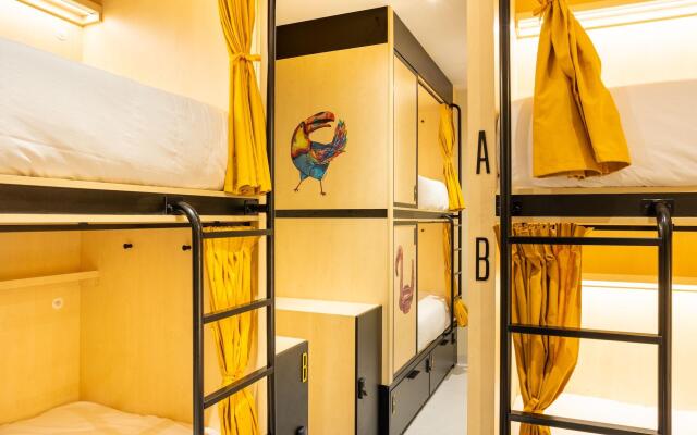 Petit Hostel Palacio Real