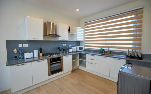 Spectacular Deluxe Suite Available