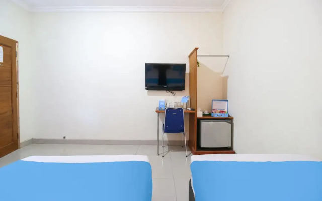 Airy Eco Stasiun Cirebon Kapten Damsur 15