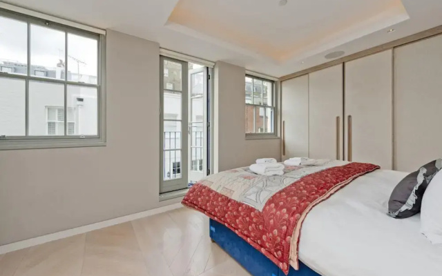 Amazing South Kensington Mews House by Underthedoormat