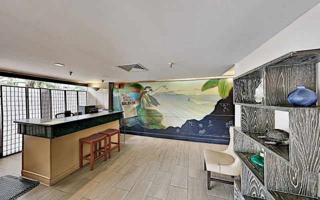 Homey Aqua Palms Studio Condo by RedAwning