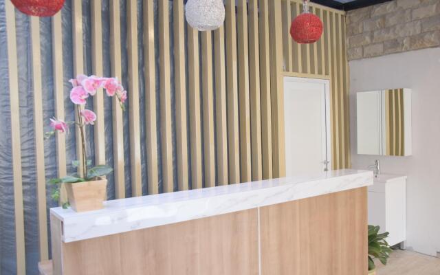 RedDoorz Plus Syariah near Manggarai Station 3