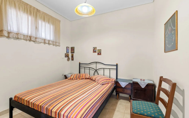 Cosy Nikiana Beach Apartment
