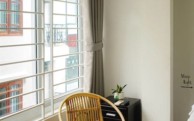 Livin Hub Hostel  Apartment