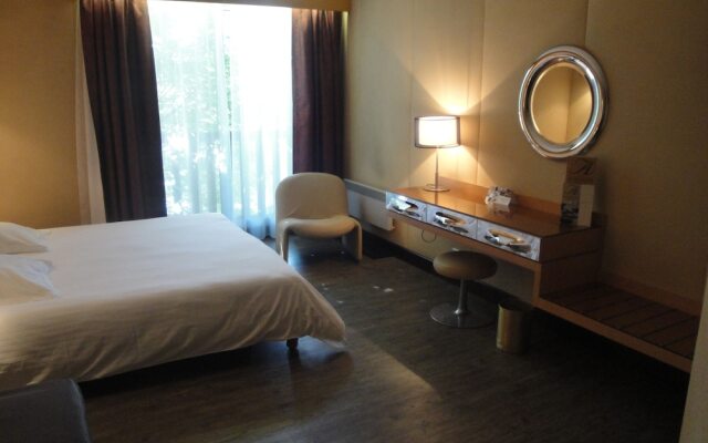 Amirauté Hotel