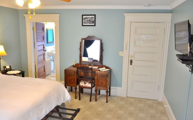 Island Home Bed & Breakfast