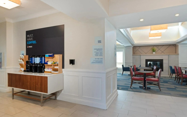 Holiday Inn Express Hauppauge by IHG