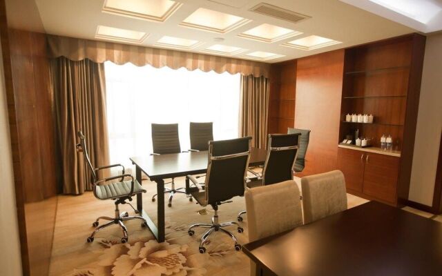 Warmjoy Majesty Hotels