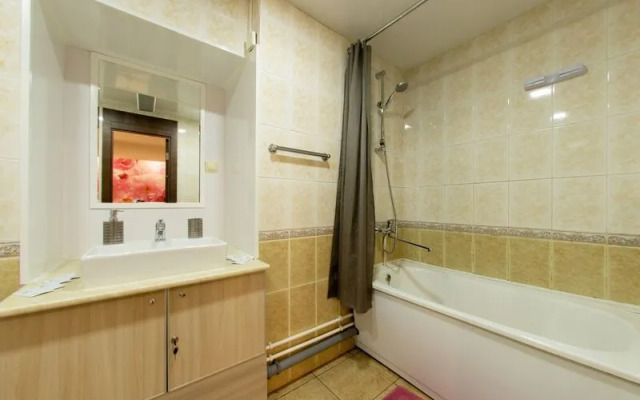 Тихий дворик