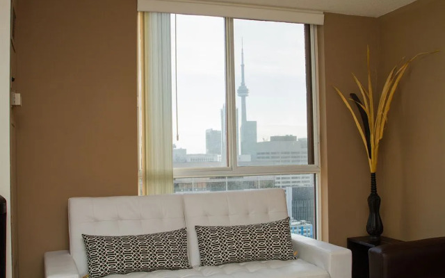 Atlas Suites - Bay & College
