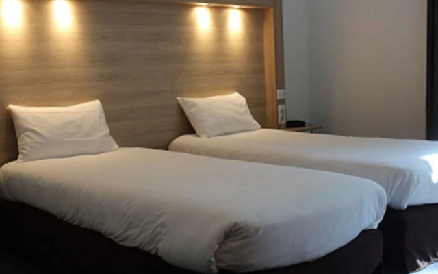 Hotel Kyriad Nemours