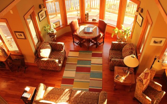 Vagabond Lodge at Kicking Horse Resort