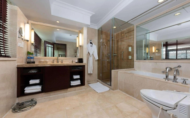 Ramada Plaza Wuhan Optics Valley