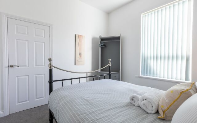 Platform Stadium Apartment