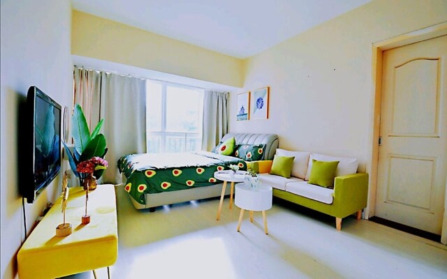 Avatar Green Tea Queen Bed & High Rise View Futian