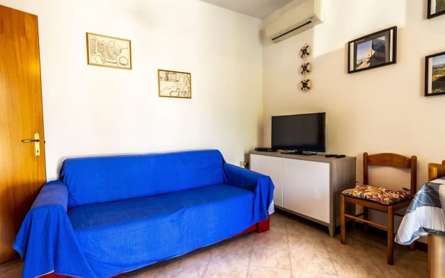 Cozy Holiday Home in Lido di Volano near Sea