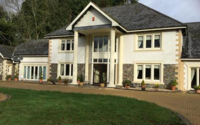 Plas Y Dderwen Bed and Breakfast
