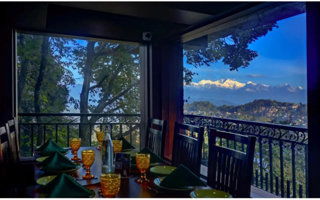 The West Gate Posada By Summit