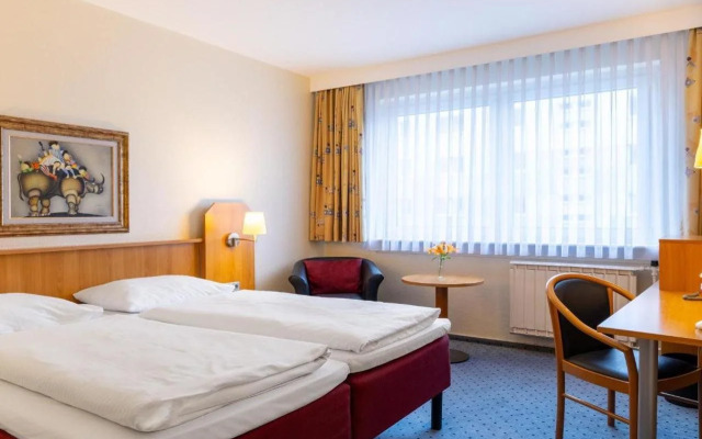 Good Morning + Berlin City East