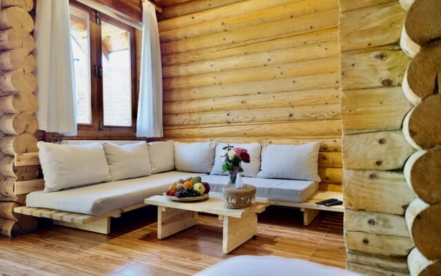 Wood Hills Hotel & Resort