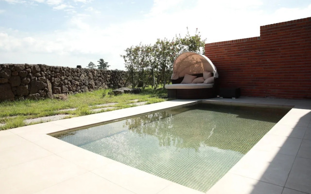 Ohyeongjae Private Pool Villa