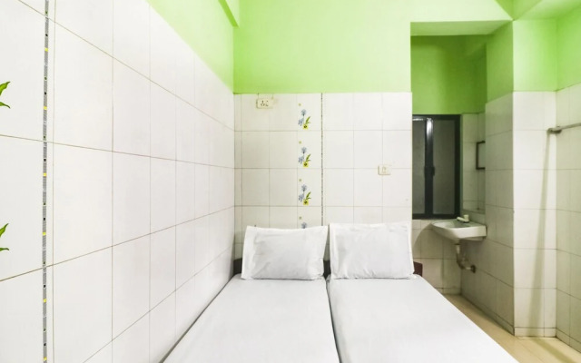 SPOT ON 45592 Nice Guest House