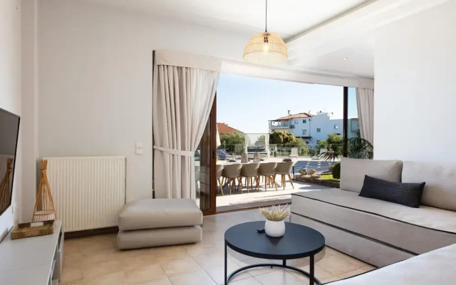 Villa Natura - With Private Heated Pool