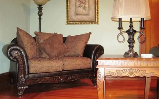 Walton Manor Inn Bed & Breakfast