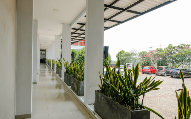 Townhouse OAK Series Style Hotel Jember