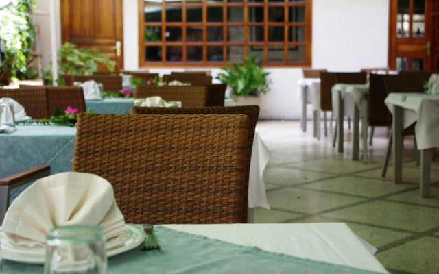 Le Ndiambour Hôtel et Résidence