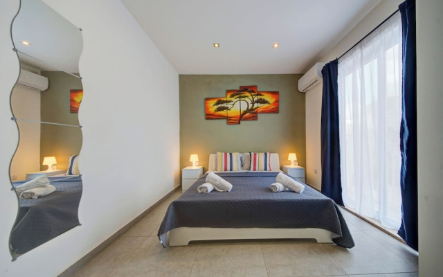Stunning Penthouse Apartment With Private Terrace