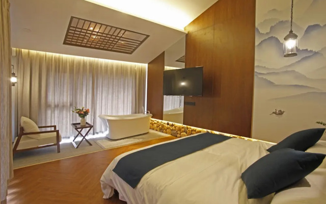South Mountain Boutique Hotel