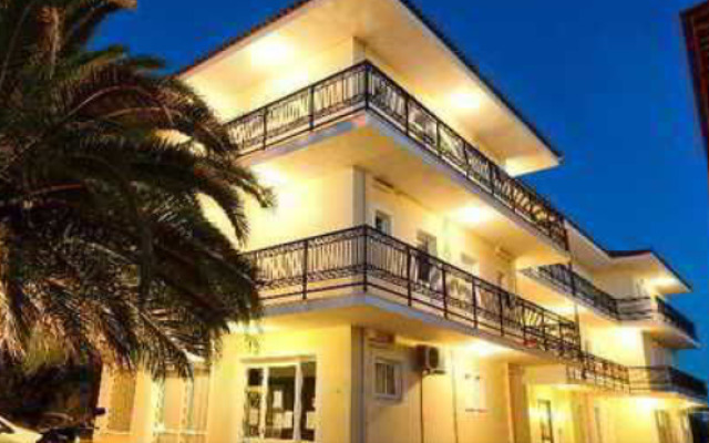 Karras Annex (Maria Studios & Apartments)