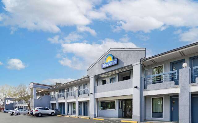 Days Inn by Wyndham Raleigh Glenwood-Crabtree