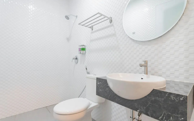 RedDoorz Plus near Siloam Hospital Balikpapan