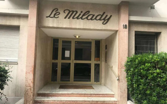 studio centre nice proche de mer