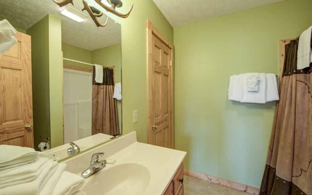 Highpoint Escape - Three Bedroom Cabin