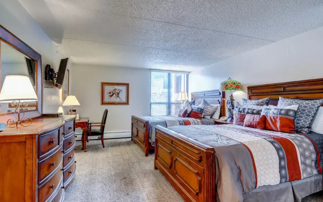 Mountain Plaza at Center Village by Copper Mountain Lodging