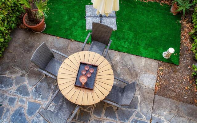 La Casa nel Giardino - by MyHomeInComo