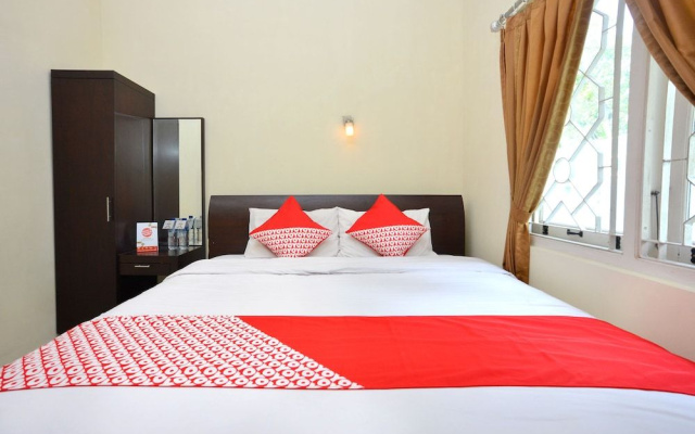 OYO 722 Uno Residence