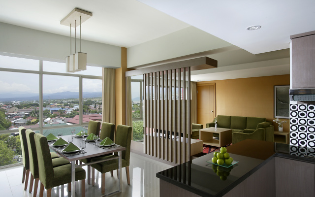 Hotel Santika Palu – Guest Rooms – Palu