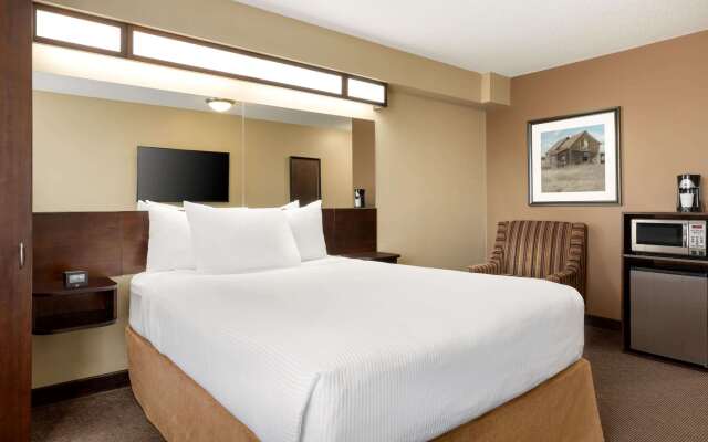 Microtel Inn & Suites by Wyndham Weyburn