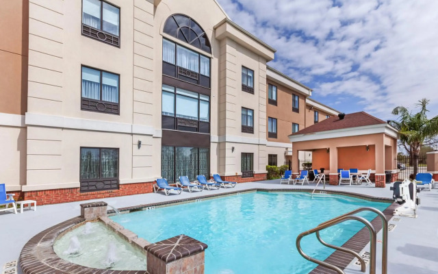Holiday Inn Express & Suites Houston East, by IHG