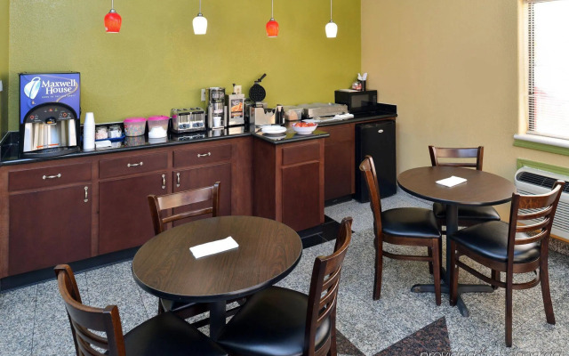 Americas Best Value Inn & Suites Houston Downtown