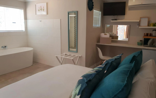 Open plan room Waterkloof Glen