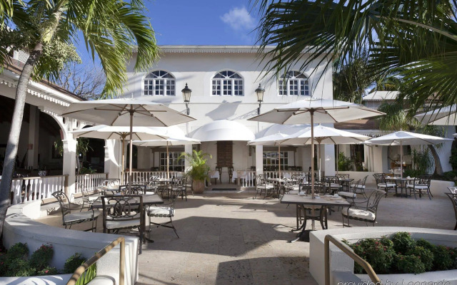 Blue Waters Resort & Spa