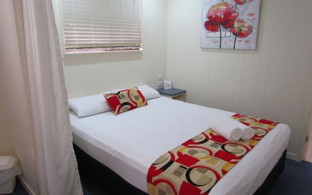 Alex Beach Cabins