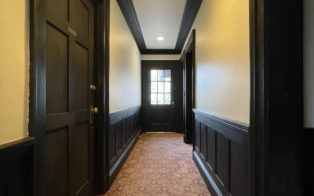 Cecil Bacon Manor