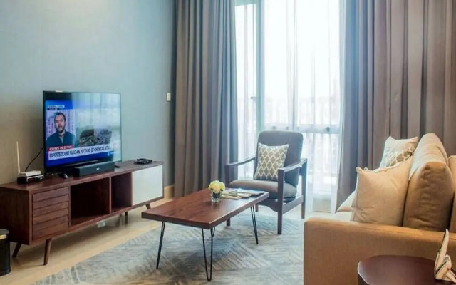 Two-bedroom Executive Serviced Apartment Oakwood Suites La Maison